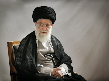 دستگاهها هر چه میتوانند تلاشها را افزایش دهند/ این حادثه دلخراش اینجانب را داغدار و مصیبتزده کرد  رهبر انقلاب