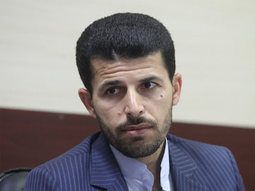 وزیر اقتصاد با متخلفین برخورد کند پاپی زاده