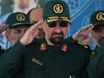 چرا رضایی دوباره لباس سپاه بر تن کرد؟+عکس رضایی