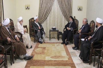 پیام جامعه مدرسین حوزه علمیه قم خطاب به دبیرکل حزبالله دیدار جامعه مدرسین با سید حسن