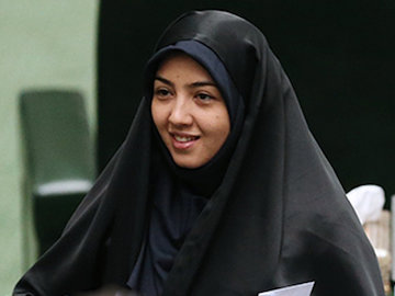 نقش زنان جامعه، در بهبود اقتصاد  زهرا سعیدی43