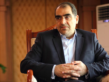 وزیر بهداشت به عیادت مصدومان حوادث چهارشنبه سوری رفت سیدحسن قاضی زاده/*