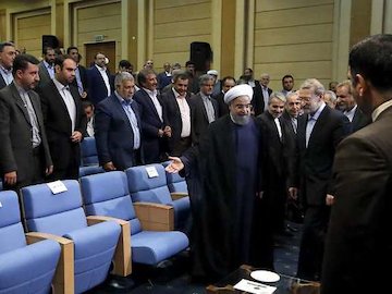 اصلاح نظام بانکی در پیچ و خم تعامل دو قوه لاریجانی.روحانی