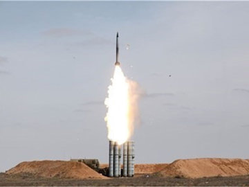 اولین محموله از "موشکهای اس ۳۰۰" وارد ایران شد  موشک