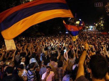 ناکامی ماجرای گروگانگیری در ایروان، شکست پروژه رسانه های آمریکا در ارمنستان ایروان.jpg