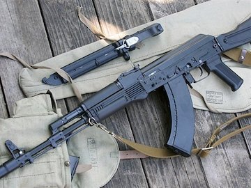 کلاشنیکفهای جدید وارد کشور شد  کلاشینکف.jpg