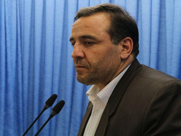 جاده نهاوند- آورزمان نیمه کاره و تعطیل رها شده است حسن بهرام نیا