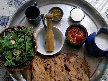 آبگوشت گوزن روسی در دیزی سراهای تهران! آبگوشت.jpg