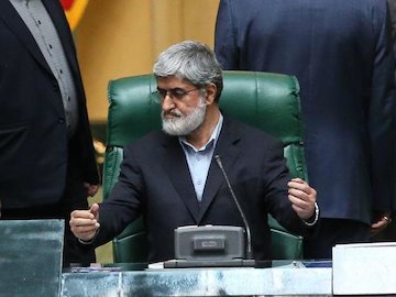 «رجل سیاسی» یعنی نباید یک جوان ۱۸ ساله را ثبت نام کرد علی مطهری/43