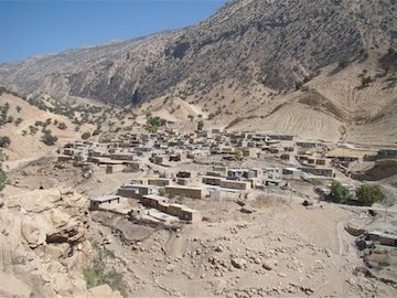 موافقت مجلس با یک فوریت طرح ساماندهی ساخت و ساز در محدوده حریم روستاها و مقابله با زمین خواری روستا/43