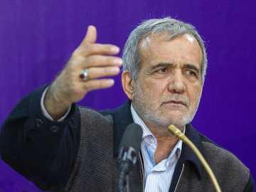 واکنش پزشکیان به شعارهای برخی هواداران تراکتورسازی مسعود پزشکیان