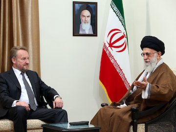 کشتار مردم یمن بهدست دولت سعودی بدترین نوع تروریسم است رهبری.فنلاند