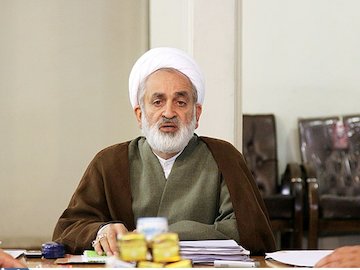 کاندیدایی که از پولهای کثیف در انتخابات استفاده کند، قطعاً مجرم است سالک/43