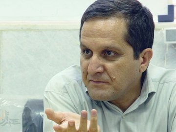 زور شبکههای اجتماعی به کتاب میرسد/ بچهها را ماشین بار نیاوریم اسماعیل امینی