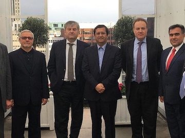 بیتفاوتی رئیس کل بیمه مرکزی در اخراج ۴ نجومیبگیر از برج رومی! بیمه