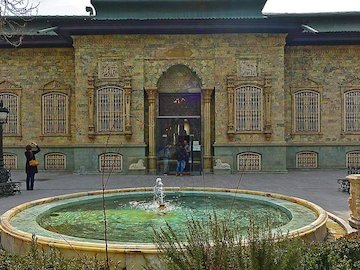 ادامه سکونت غیرقانونی ۱۶ خانوار در کاخ سعدآباد سعداباد43