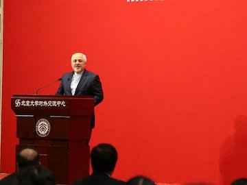 ظریف: نمیتوان با رویکرد برد و باخت به سوریه نگاه کرد ظریف