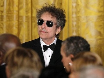 باب دیلن متن سخنرانی نوبل را نوشت دیلن