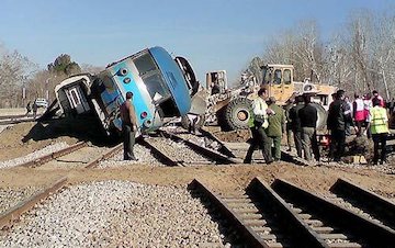 چرا قرارداد باشرکت سازنده«ای.تی.سی»خط تهران-مشهد مناقصه نداشت؟ قطار