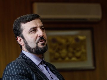 کاهش رای منفی ایران به نصف غریب آبادی