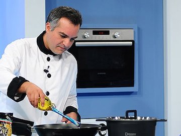 افسوس آشپز معروف از بیمهری منوی رستورانها به غذاهای سنتی گلریز43