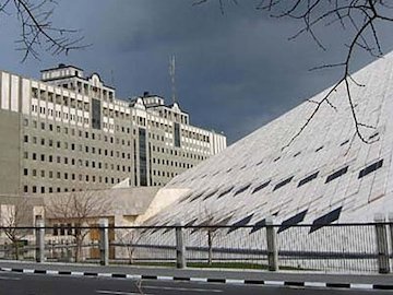 تجمع پاتولوژیستها در اعتراض به مجوز جدید وزیر بهداشت
 مجلس