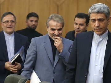تخطی نوبخت، طیبنیا و سیف از دستور رئیس جمهور/چرا آمار اقتصادی سال ۹۴ محرمانه شد؟ سیف-طیب نیا-نوبخت