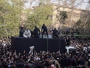 لحظات تشییع پیکر آیت الله هاشمی در خیابان انقلاب