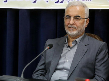 استانداران یک روز در هفته را به کارآفرینان اختصاص دادهاند
 مومنی