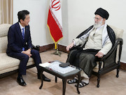 دیدار نخست وزیر ژاپن و هیئت همراه با رهبر انقلاب