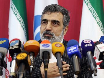 گام چهارم با گازدهی به ۱۰۴۴ سانتریفیوژ مستقر در فردو آغاز شد کمالوندی