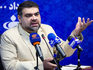 رسولی سخنگوی شورای ائتلاف تاکید کرد: نباید فقط در زمان انتخابات به فکر فرهنگیان بیفتیم اما در مشکلات کنارشان نباشیم امیرابراهیم رسولی