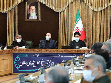 مجلس و دولت دو بازوی نظام حکمرانی کشور هستند/ خط قرمز ما باید منافع مردم و مصلحتهای نظام باشد
 نشست مشترک دولت و مجلس