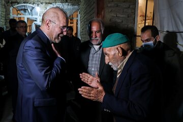 قالیباف با خانواده شهید سید روح الله عجمیان دیدار و گفتوگو کرد