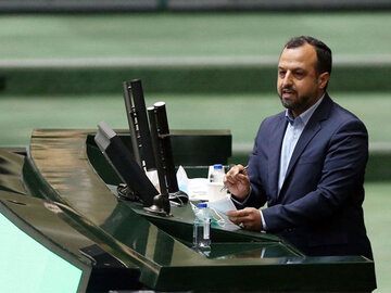 خاندوزی: اهتمام وزارت اقتصاد تسریع ترخیص دارو و تجهیزات پزشکی از گمرک است خاندوزی