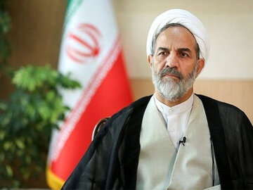 صحبتی مبنی بر واگذاری خودرو به ۱۰۰ نماینده مجلس نداشتم
 درویشیان