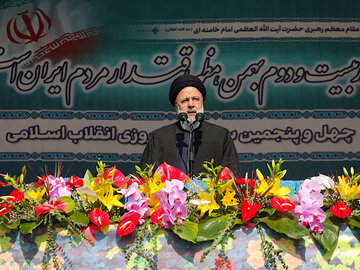 انقلاب اسلامی ثمره مقاومت ملت ایران است رئیسی