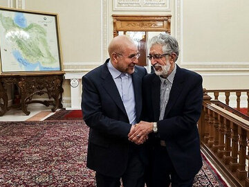 حداد عادل ریاست قالیباف بر مجلس دوازدهم را تبریک گفت
 حداد عادل و قالیباف