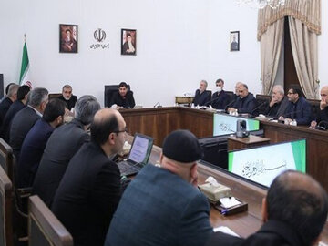 کارگروه اقتصادی دولت به ریاست «محمد مخبر» برگزار شد
 کارگروه اقتصادی