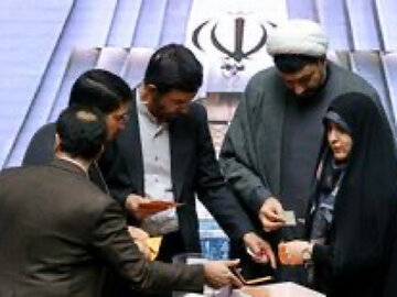 چه کسانی آرای هیئت رئیسه مجلس را شمارش کردند؟ شمارش