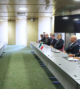 قالیباف: همه کشورهای منطقه وظیفه دارند با اقدامات وحشیانه رژیم صهیونیستی مقابله کنند دیدار رئیس مجلس با رئیس مجلس امارات