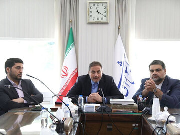 آیین تکریم و معارفه مدیران کل پیشین و جدید هیأت رئیسه مجلس برگزار شد تودیع و معارفه مدیران مجلس