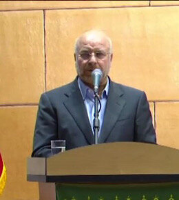 جدیتی که در حفظ یک نهال وجود دارد باید در امید دادن به جوانان نیز باشد/ باید نسبت به محیط زیست تعلق خاطر و انگیزه ملی داشته باشیم
 قالیباف