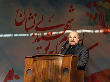 قالیباف: هرگز نباید از مسیر شهدا و امام شهدا خارج شویم قالیباف