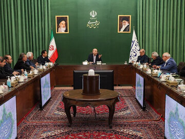 قالیباف: حقوق بازنشستگان اولویت مجلس است قالیباف