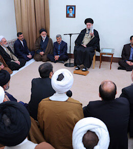 رهبر انقلاب: حوزه علمیه وامدار آیتالله جوادیآملی است
 دیدار رهبر انقلاب