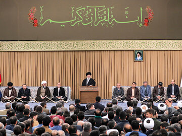 رهبر انقلاب: جزو کشورهایی هستیم که با یک جبهه وسیعی از قدرتمداران مواجهایم
 رهبر انقلاب در محفل قرآنی