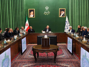 تمام ایدهها برای پیشرفت کشور نیازمند توجه به نقش مردم است/ روند حل مسائل از جایی گره خورد که دست مردم از اداره امور کشور کوتاه شد نشست قالیباف با جمعی از خیرین