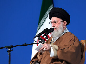 رهبر معظم انقلاب: آمریکاییها هرگز با تهدید ایران به جایی نخواهند رسید/ هر کس خباثتی انجام دهد سیلی سخت خواهد خورد رهبر انقلاب