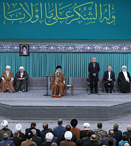 اتحاد دنیای اسلام، تنها راه ایستادگی در مقابل باجطلبی قدرتهای بزرگ رهبر انقلاب در دیدار مسئولان نظام و سفرای کشورهای اسلامی